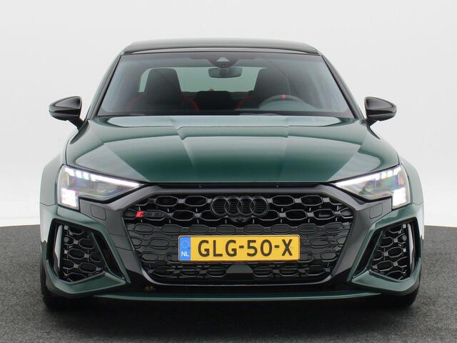 Audi RS3 A3 Limousine 2.5 TFSi quattro 400 Pk 500 Nm | RS Sportuitlaat | Matrix LED | Panoramadak | B&O | RS Stoelen | Origineel Nederlands | 19 Inch | 6.758 KM!!