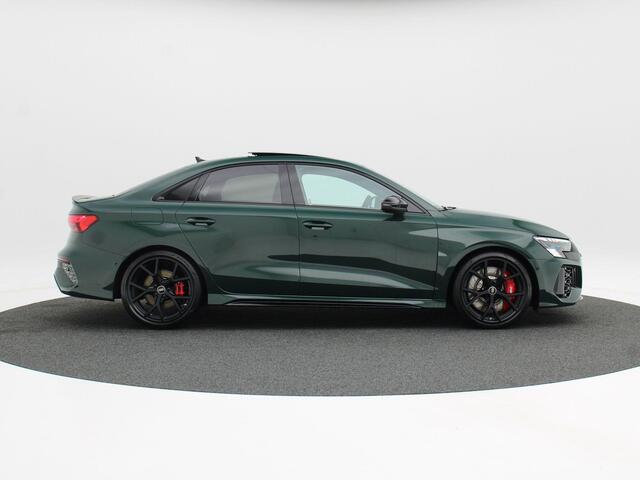 Audi RS3 A3 Limousine 2.5 TFSi quattro 400 Pk 500 Nm | RS Sportuitlaat | Matrix LED | Panoramadak | B&O | RS Stoelen | Origineel Nederlands | 19 Inch | 6.758 KM!!