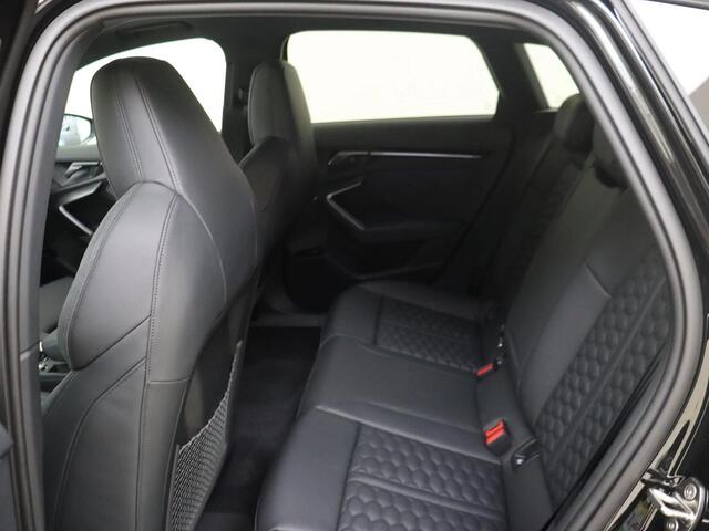 Audi RS3 Sportback 2.5 TFSI RS 3 quattro | Panoramadak | Achteruitrijcamera | RS-sportuitlaatsysteem | Navigatie Plus | Virtual cockpit Plus | LED matrix verlichting | Comfortpakket pro | SONOS |