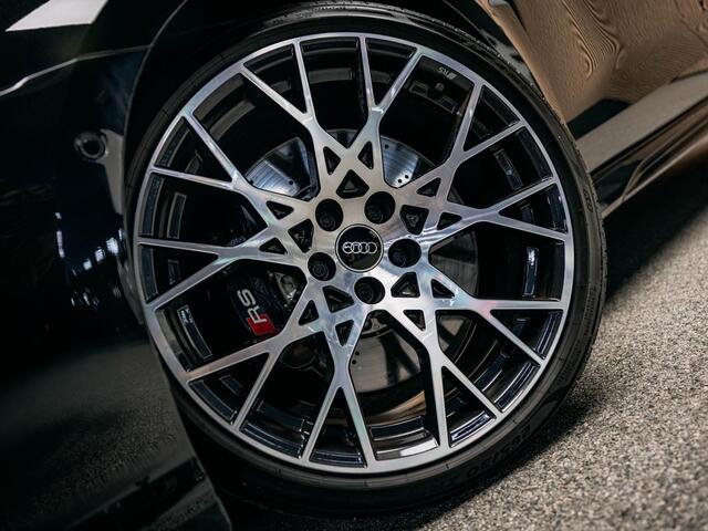 Audi RS3 Sportback 2.5 TFSI quattro | HULK edition | Carbon | Kuipstoelen | Sonos | Stoelverwarming |
