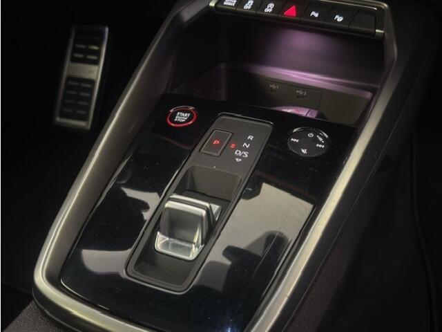 Audi RS3 2.5 TFSI quattro A3 Sportback B&O*PANO*400PK*KEYLESS*BLACK*Full-assist*