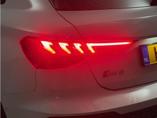 Audi RS3 2.5 TFSI quattro A3 Sportback B&O*PANO*400PK*KEYLESS*BLACK*Full-assist*