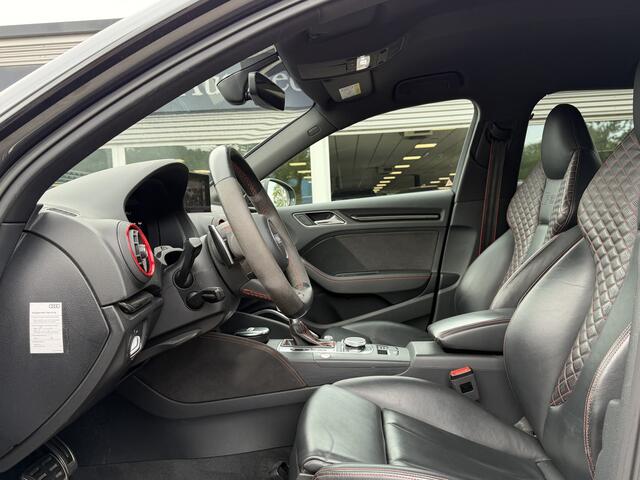 Audi RS3 Sportback 2.5 TFSI quattro | Keramische remmen | RS Stoelen | Virtual Cockpit