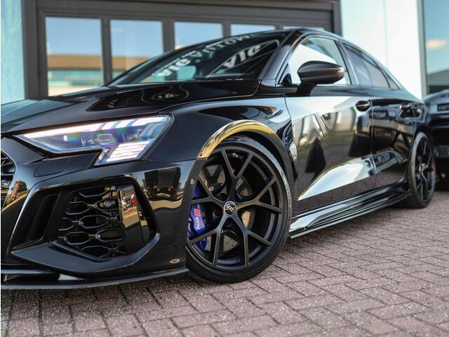 Audi RS3 Limousine 2.5 TFSI A3 quattro | Keramisch | Carbon | Keyless | B&O | Pano
