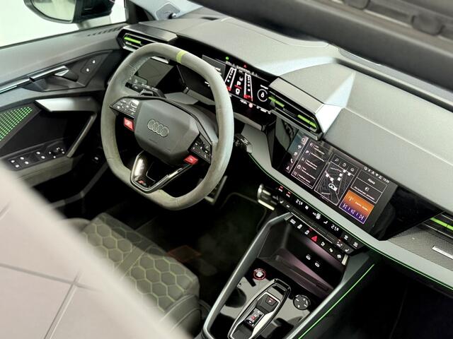 Audi RS3 Sportback 2.5 TFSI Quattro HULK ED. CARBON PANO