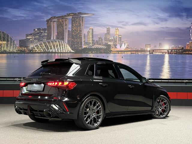 Audi RS3 Sportback 2.5 TFSI RS 3 quattro Kuipstoelen|Sonos|Panorama|Camera