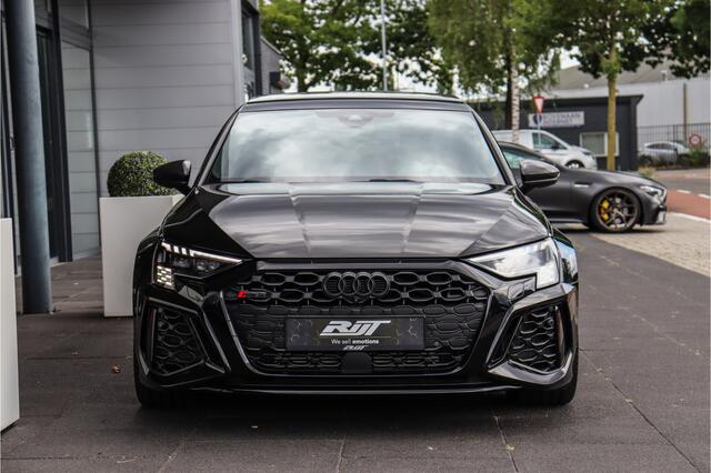 Audi RS3 2.5 TFSI quattro Volle BPM **Ceramic/Fabriekgarantie/Pano.dak/360/RS leder/PPF/OPF Delete**