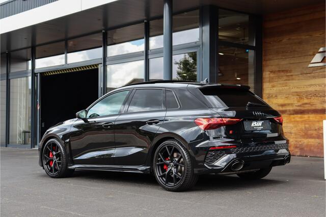 Audi RS3 2.5 TFSI quattro Volle BPM **Ceramic/Fabriekgarantie/Pano.dak/360/RS leder/PPF/OPF Delete**