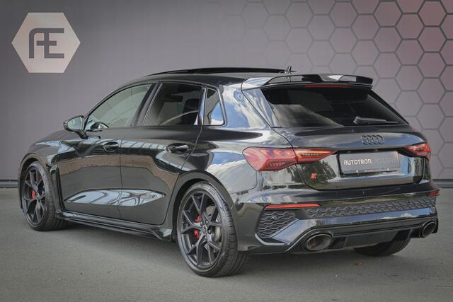 Audi RS3 Sportback 2.5 TFSI RS 3 quattro | MASSAGE | RS STOELEN | PANORAMADAK | CAMERA | CARBONSPOILER | SFEERVERLICHTING |