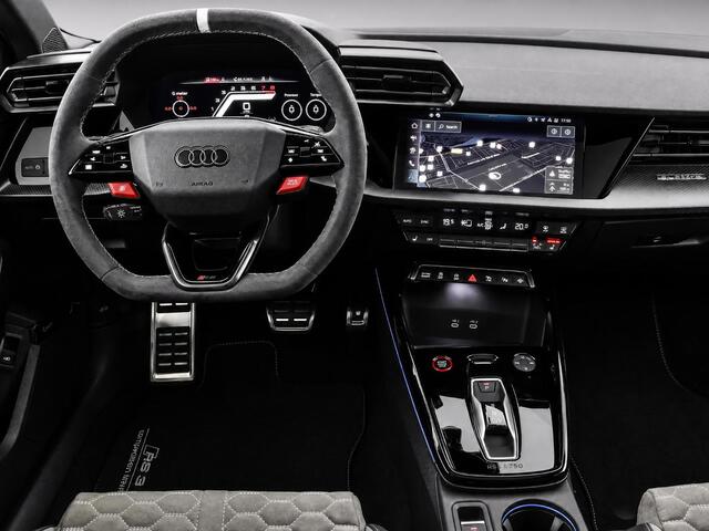 Audi RS3 Sportback 2.5 TFSI quattro 400 PK competition limited 593/750 · Audi Exclusive Gletsjerwit Mat Effect · Head-Up display · Sonos Premium 3D · Panorama dak · RS sportuitlaat