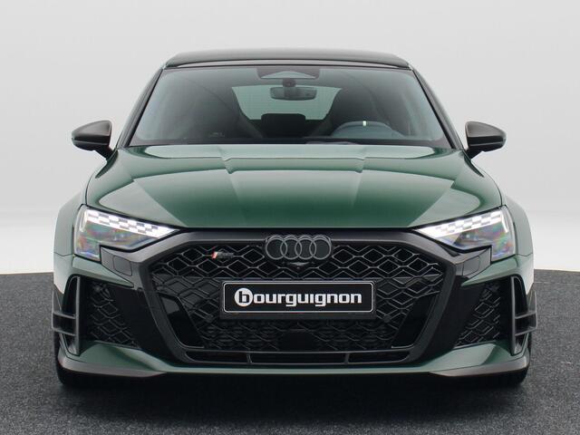 Audi RS3 portback Competition Limited 2.5 FSI | 400 PK | Exclusive kleur | Carbon spoilerpakket | Glazen panoramadak | Carbon stoelen | 19 inch Neodyniumgouden velgen | – foto 4