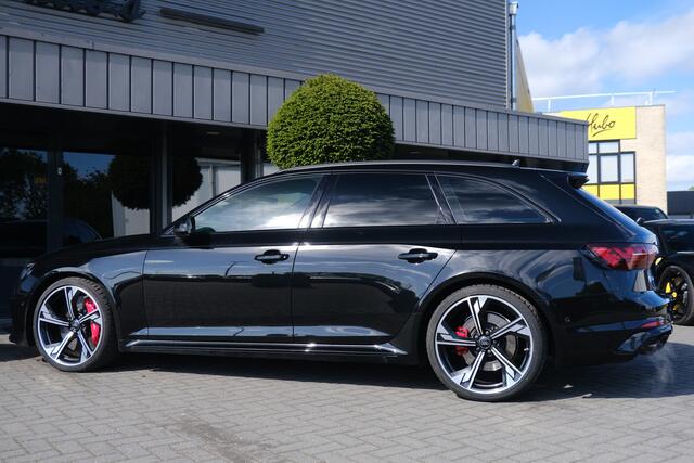 Audi RS4 Avant 2.9 TFSI Quattro MRC Panodak Keramisch HUD B&O 360Camera Massage