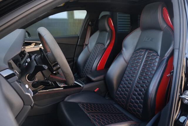 Audi RS4 Avant 2.9 TFSI Quattro MRC Panodak Keramisch HUD B&O 360Camera Massage