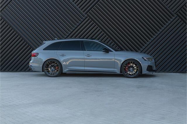 Audi RS4 Avant 2.9 TFSI Quattro Panodak ACC B&O Carbon Memory Massage Matrix 360 Head up