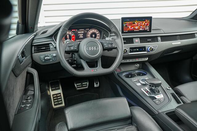 Audi RS4 A4 Avant 2.9 TFSI quattro Panoramadak B&O Keramisch Leer ACC Camera