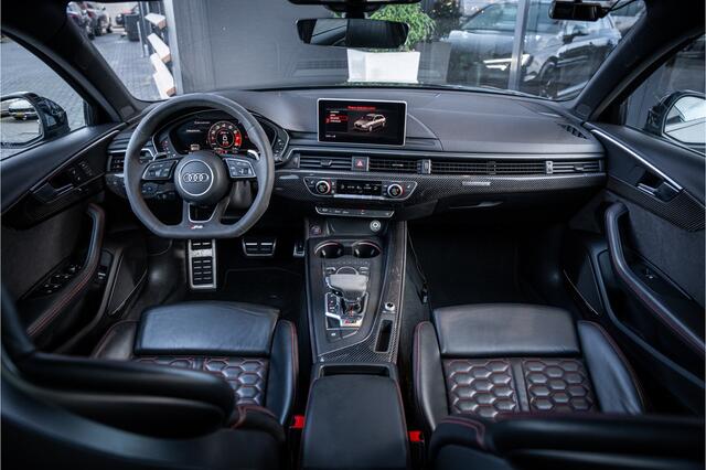Audi RS4 Avant 2.9 TFSI quattro - Panorama | B&O | Carbon | Alcantara | Massage | Memory