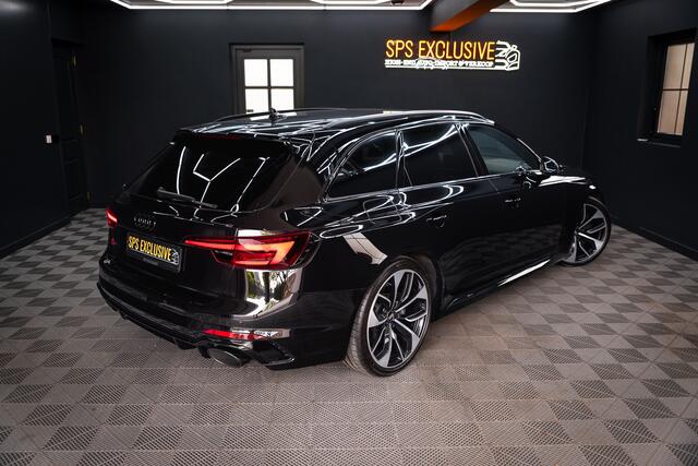 Audi RS4 A4 Avant 2.9 TFSI quattro / Keramisch / RS Dynamic / B&O / Matrix / Keyless /