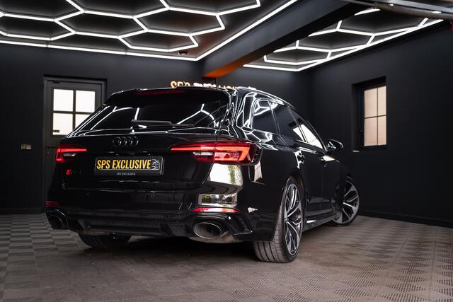 Audi RS4 A4 Avant 2.9 TFSI quattro / Keramisch / RS Dynamic / B&O / Matrix / Keyless /