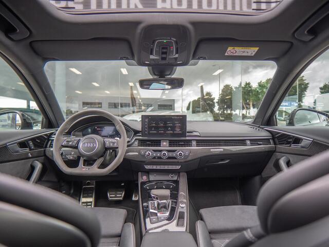 Audi RS4 Avant 2.9 TFSI quattro | RS Sportuitlaat | B&O | Matrix | Pano | Apple CarPlay & Android Auto