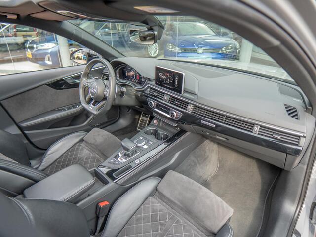 Audi RS4 A4 Avant 2.9 TFSI quattro | Pano | Sport uitlaat | B&O