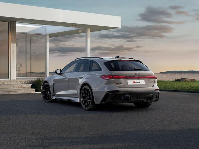 Audi RS5 Avant e-hybrid quattro 639PK | Audi Sportpakket | RS keramisch brons | HUD | Panoramadak | Plateaugrijs |