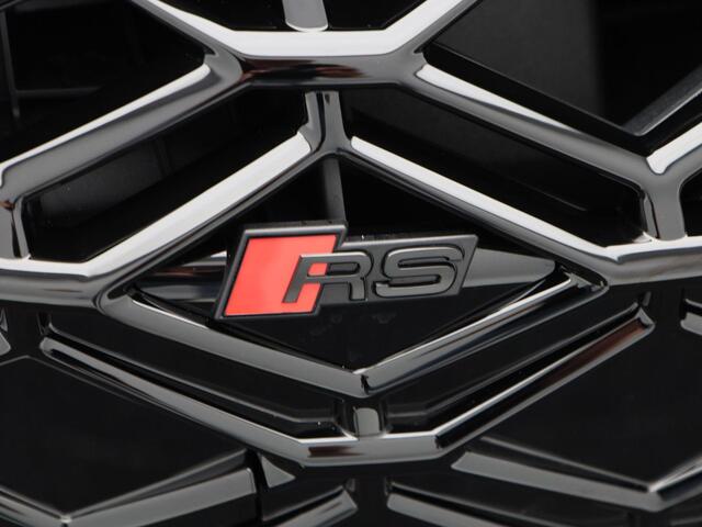 Audi RS5 Avant e-hybrid quattro | 21 inch | RS Sportstoelen | Keramische Remmen | Head up display | Bang & Olufson 3D | Trekhaak |