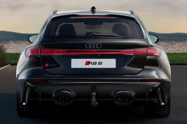 Audi RS5 Avant e-hybrid 470kW/640pk Aut8 Quattro Tech Pro KERAMISCH + SPORTPAKKET 285KM/H + PANORAMADAK + CARBON INTERIEUR + B&O PREMIUM 3D + SPORTUITLAAT + HEAD-UP + STOELVENTILATIE&-MASSAGE + 360 CAMERA + STOELVERWARMING V&A + 21" LM-VELGEN!!