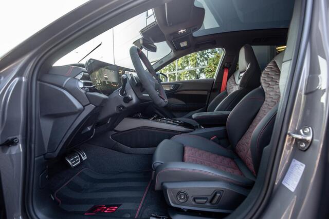 Audi RS5 Avant e-hybrid quattro