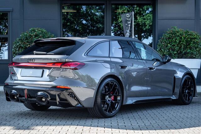 Audi RS5 Avant e-hybrid quattro