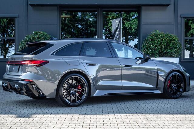Audi RS5 Avant e-hybrid quattro