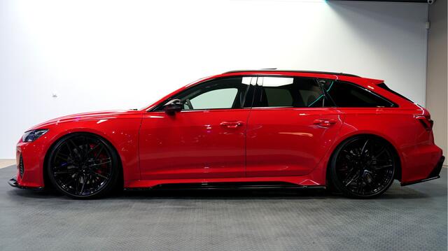 Audi RS6 Avant 4.0 TFSI 599kW/815pk Aut8 Quattro PANORAMADAK + SOFTCLOSE + HELIX HIGH END AUDIO + AKRAPOVIC + STANDKACHEL + 360 CAMERA + ADAPT.CRUISE + LANE ASSIST + MATRIX LED + STOELVERWARMING&-VENTILATIE + EVENTURI INLAAT + EL.TREKHAAK + 22" LM-VELGEN!!