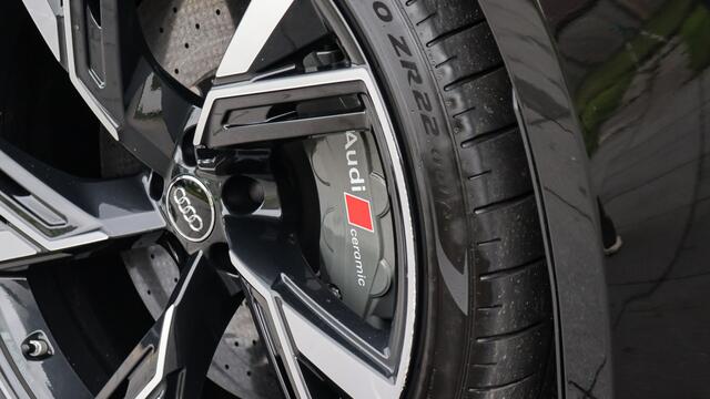 Audi RS6 Avant 4.0 TFSI quattro | RS Dynamic Plus | B&O | Stoelventilatie | Head-up | Trekhaak | Panoramadak | Keramisch