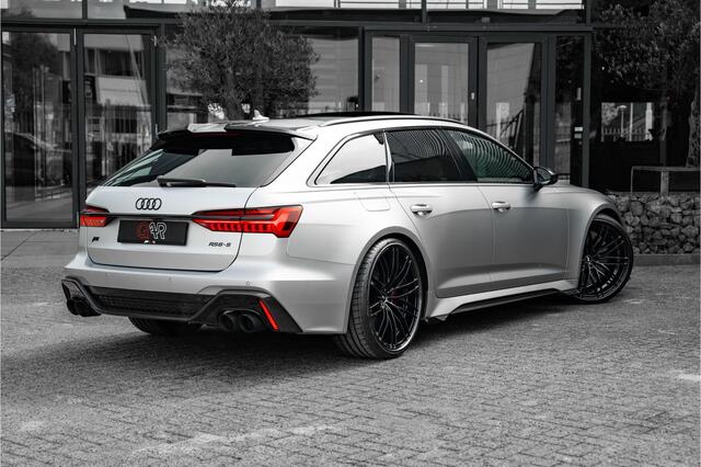 Audi RS6 ABT RS6-S Avant 4.0 TFSI quattro 700pk | Audi Exclusive Floret Silver matte | Carbon optiek | Dynamic plus | Keramische remmen | Design pakket rood | Alcantara hemel | Panorama dak | Assistentiepakket plus | B&O Premium audio | Carbon spiegels | Carnon in
