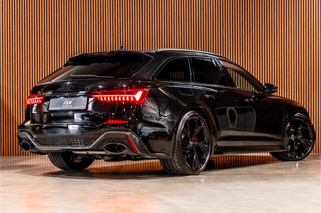 Audi RS6 Avant 4.0 TFSI Quattro | Keramisch | Dynamic + | Milltek | Carbon | Panorama | B&O Advanced | Nachtzicht | 4-wielbesturing | Stoelventilatie | Softclose | Head-Up | Standkachel | Laser | Keramische coating