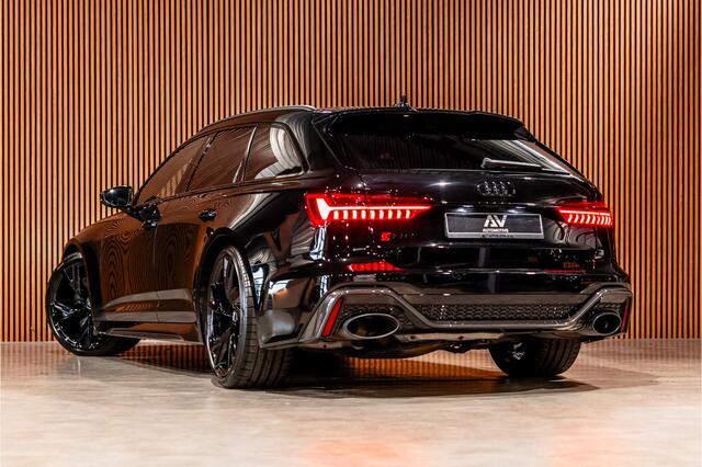 Audi RS6 Avant 4.0 TFSI Quattro | Keramisch | Dynamic + | Milltek | Carbon | Panorama | B&O Advanced | Nachtzicht | 4-wielbesturing | Stoelventilatie | Softclose | Head-Up | Standkachel | Laser | Keramische coating