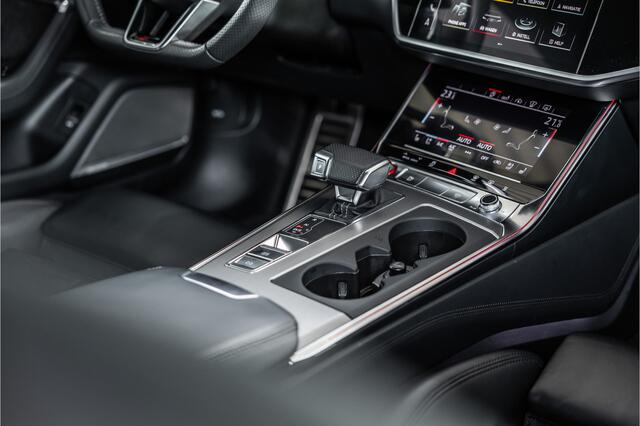 Audi RS6 Avant 4.0 TFSI Quattro | Keramisch | Dynamic + | Milltek | Carbon | Panorama | B&O Advanced | Nachtzicht | 4-wielbesturing | Stoelventilatie | Softclose | Head-Up | Standkachel | Laser | Keramische coating