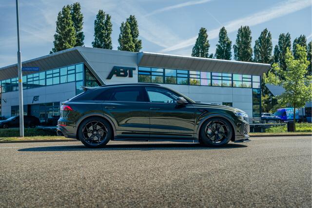 Audi RSQ8 ABT RSQ8 Legacy Edition 1/125 760pk/ 980Nm Mat carbon optiek | B&O Advanced | Designo Olive Grün (Audi Exclusive) | RS design pakket grijs plus | Keramische remmen | HD Matrix laser LED | Advanced onderstel Head-up | Carbon interieur | Servosluiting | Alc