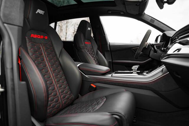 Audi RSQ8 ABT RSQ8-S 700PK | ABT HR23 Glossy Black | Dynamic plus | Carbon exterieur | Designo Mystic blauw (Audi Exclusive) | Keramische remmen | Panorama dak | alcantara hemel | RS Design pakket rood Assistentie pakket plus | Uitgebreid leder pakket | Head-up | M