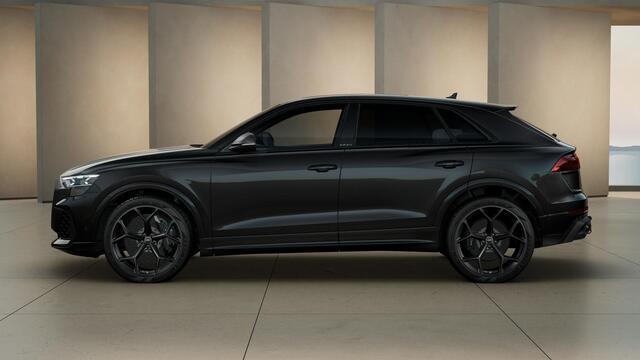 Audi RSQ8 4.0 TFSI 640PK quattro Performance | Panoramdak | Carbon-Pack | Nachtzicht | Keramisch | Servo | Head-Up | Standkachel | 23-Inch | Alcantara-Hemel | B&O-Advanced | Ventilatie-Massage | Trekhaak | 305km/h |