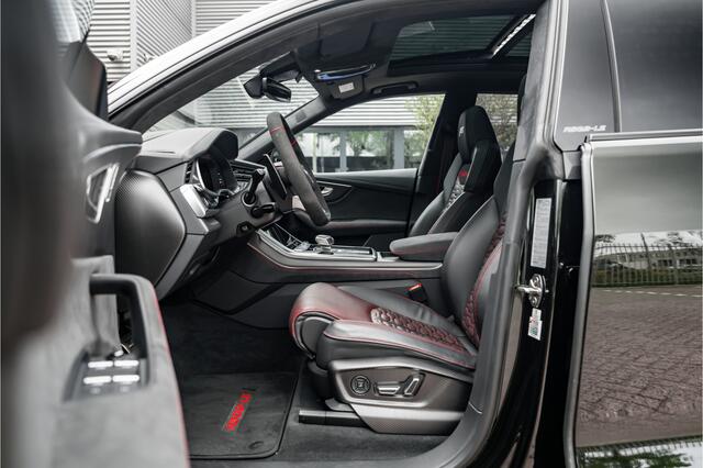 Audi RSQ8 ABT Legacy Edition 1 of 125 760pk | Audi exclusive lak | Advanced onderstel | B&O Advanced | Panoramadak | Massagefunctie | Carbon | Assistentiepakket city + parking | Servosluiting | Trekhaak