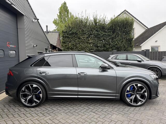 Audi RSQ8 4.0 TFSI RS Q8 quattro | Akrapovic | RS Dynamic | Panoramdak | Bang & Olufsen Advanced | Head-Up | 3D Camera |