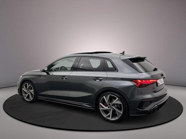 Audi S3 SPORTBACK 2.0 TFSI quattro 310pk | Pano | Akrapovic| B&O | Ambienteverlichting | Adaptief Onderstel | Keyless | Hold-assist | Adaptive-cruise