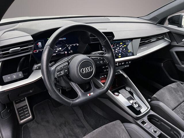 Audi S3 SPORTBACK 2.0 TFSI quattro 310pk | Pano | Akrapovic| B&O | Ambienteverlichting | Adaptief Onderstel | Keyless | Hold-assist | Adaptive-cruise