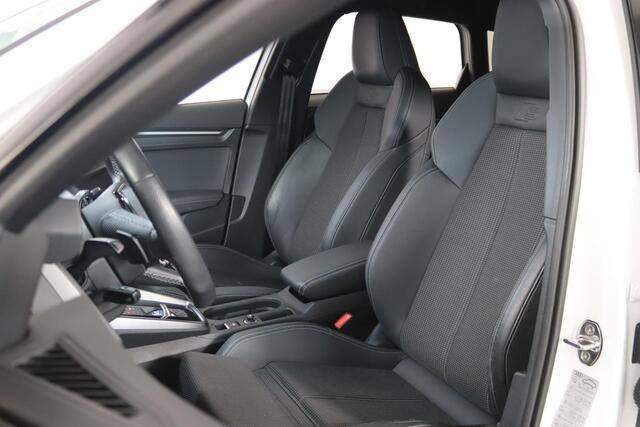 Audi S3 SPORTBACK TFSI S tronic quattro Carbon, Matrix, Camera, Cruise Control, Apple Carplay/Android Auto