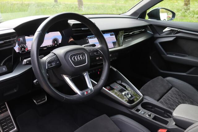 Audi S3 SPORTBACK 2.0 TFSI quattro Edition One Pano/Matrix LED/B&O/Keyless/Camera/Headup/Elek. stoelen+mem/Elek. klep/19"