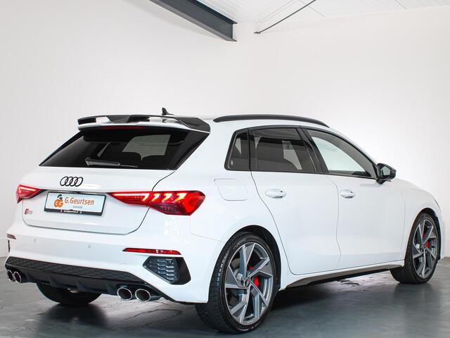 Audi S3 SPORTBACK 2.0 TFSI quattro 310PK | Carbon | Virtual | LED | Apple CarPlay