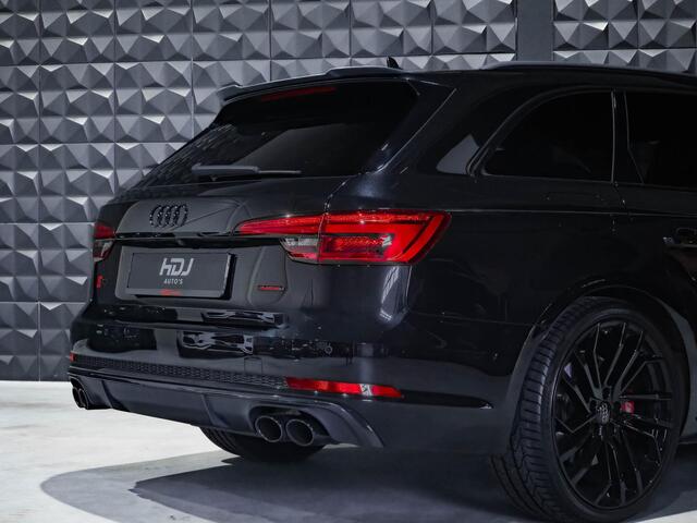 Audi S4 Avant 3.0 TFSI quattro | Pano | S.sport | B&O | 20" | HUD | All Black | Matrix | Side | Massage |