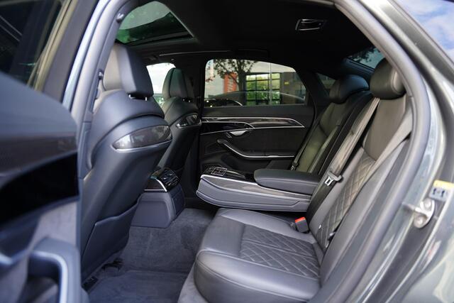 Audi S8 4.0 TFSI Quattro B&O / Active Chassis / NL-Auto / Black Line