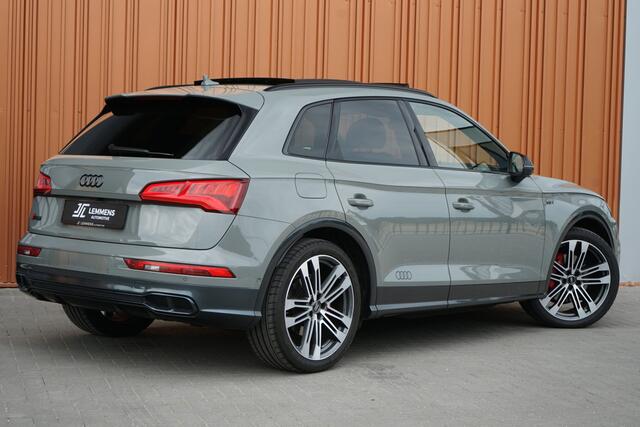 Audi SQ5 3.0 TFSI Quattro 354PK Panodak Luchtvering S Stoelen Head up ACC B&O Memory Sportdiff.
