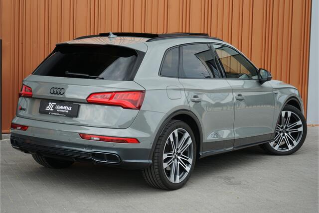 Audi SQ5 3.0 TFSI Quattro 354PK Panodak Luchtvering S Stoelen Head up ACC B&O Memory Sportdiff.